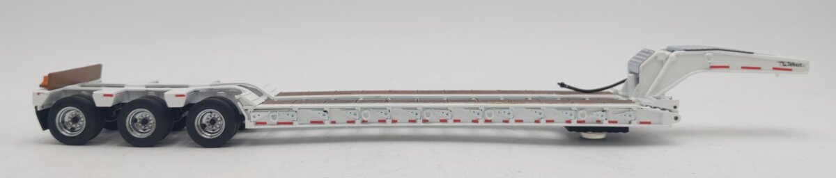 First Gear 1:50 Die-Cast Tri-Axle Lowboy Trailer LN