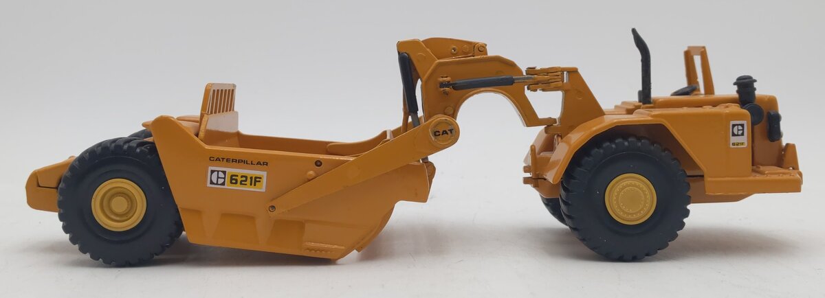Arpra 621 1:50 Caterpillar Super Mini Wheel Tractor Scraper EX