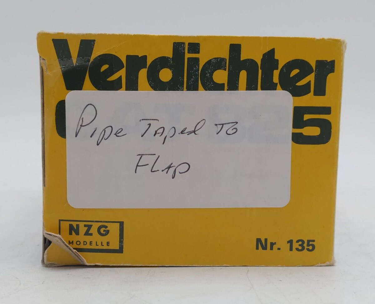 NZG 135 1:50 Die-Cast Caterpillar 825B Compactor VG/Box