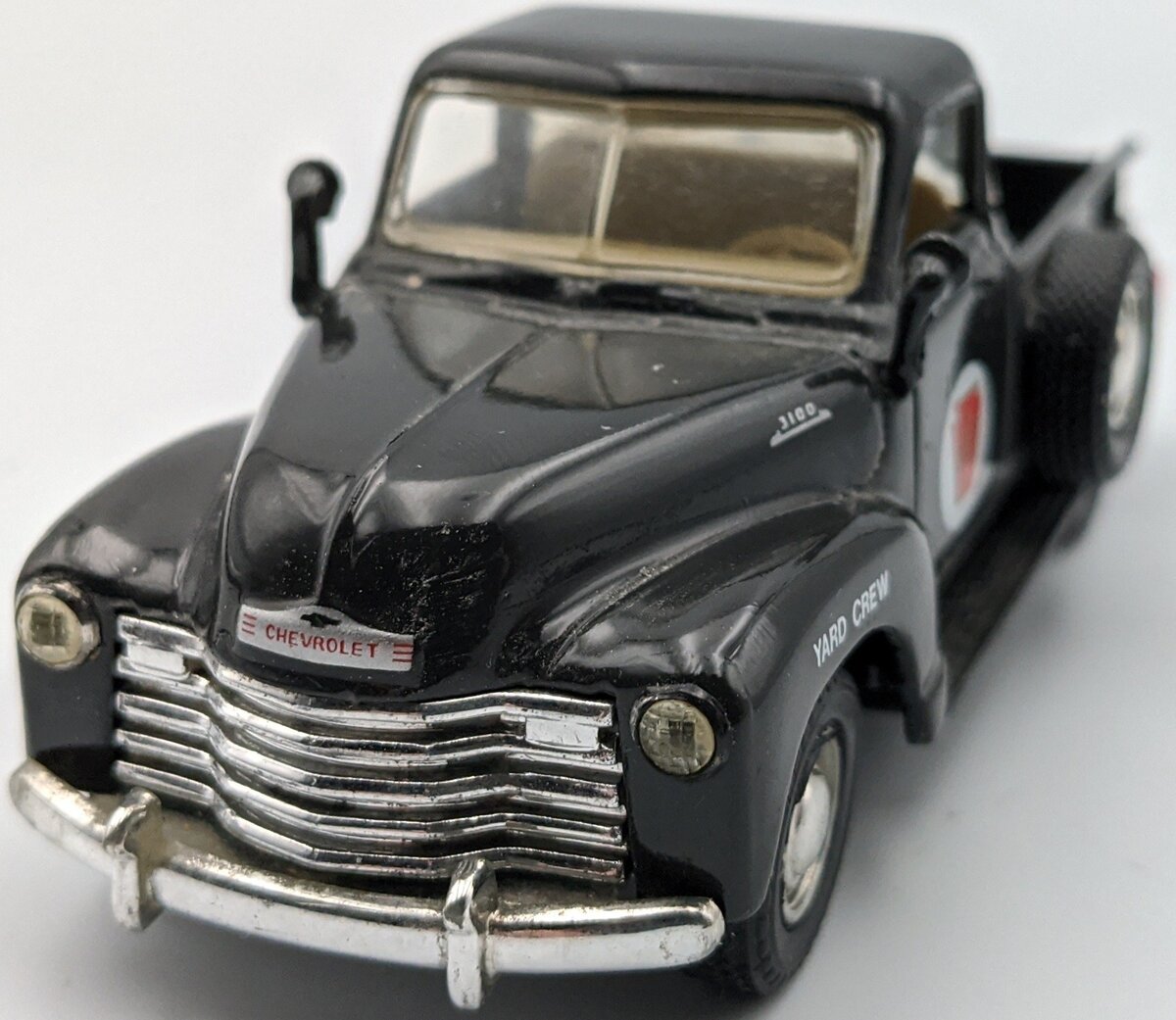 Road Champs 1:43 1953 Chevrolet 3100 pickup