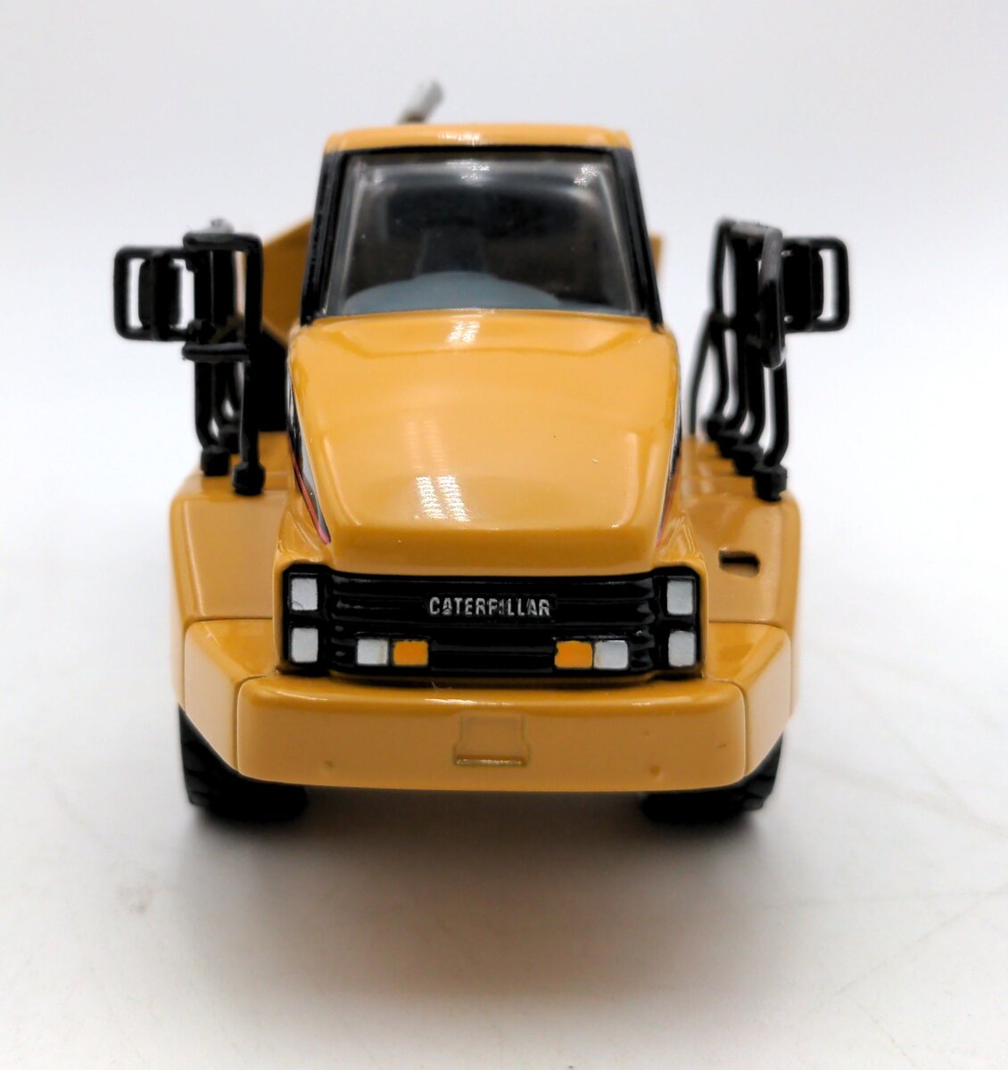 Norscot 55073 1:50 Scale Diecast Caterpillar 725D Articulated Truck NIB