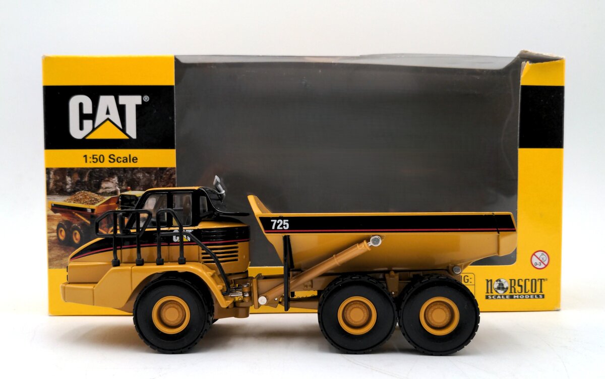 Norscot 55073 1:50 Scale Diecast Caterpillar 725D Articulated Truck NIB