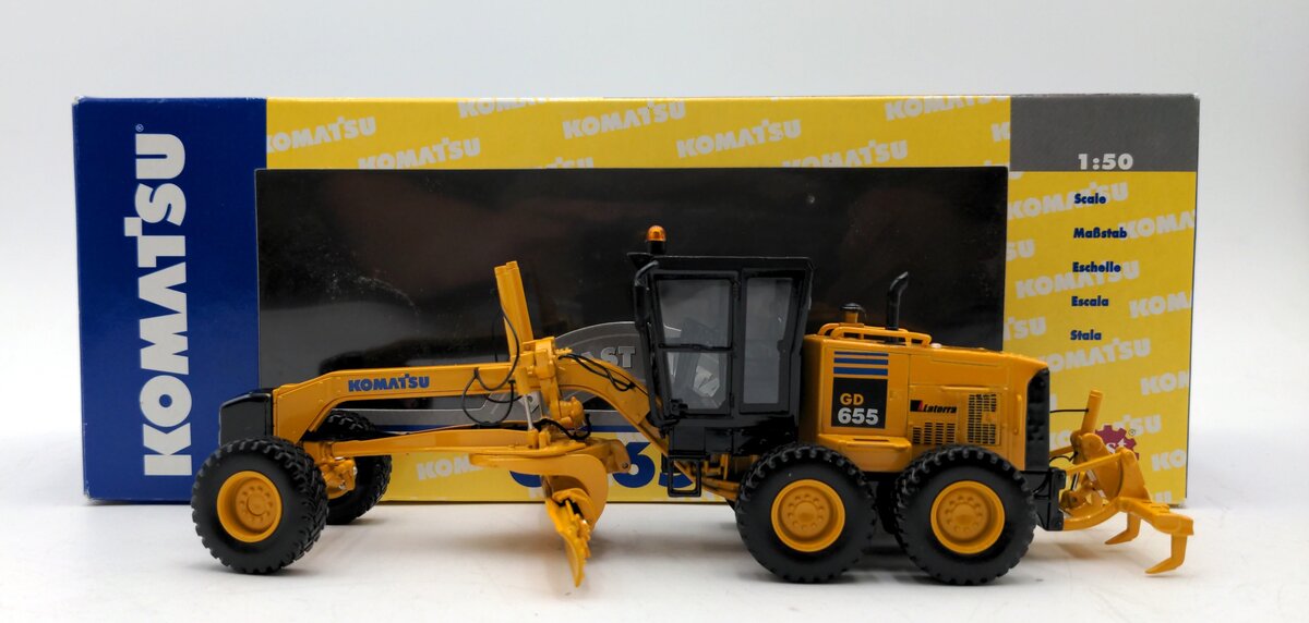 First Gear 50-3062 1:50 Scale Komatsu GD655 Motor Grader NIB
