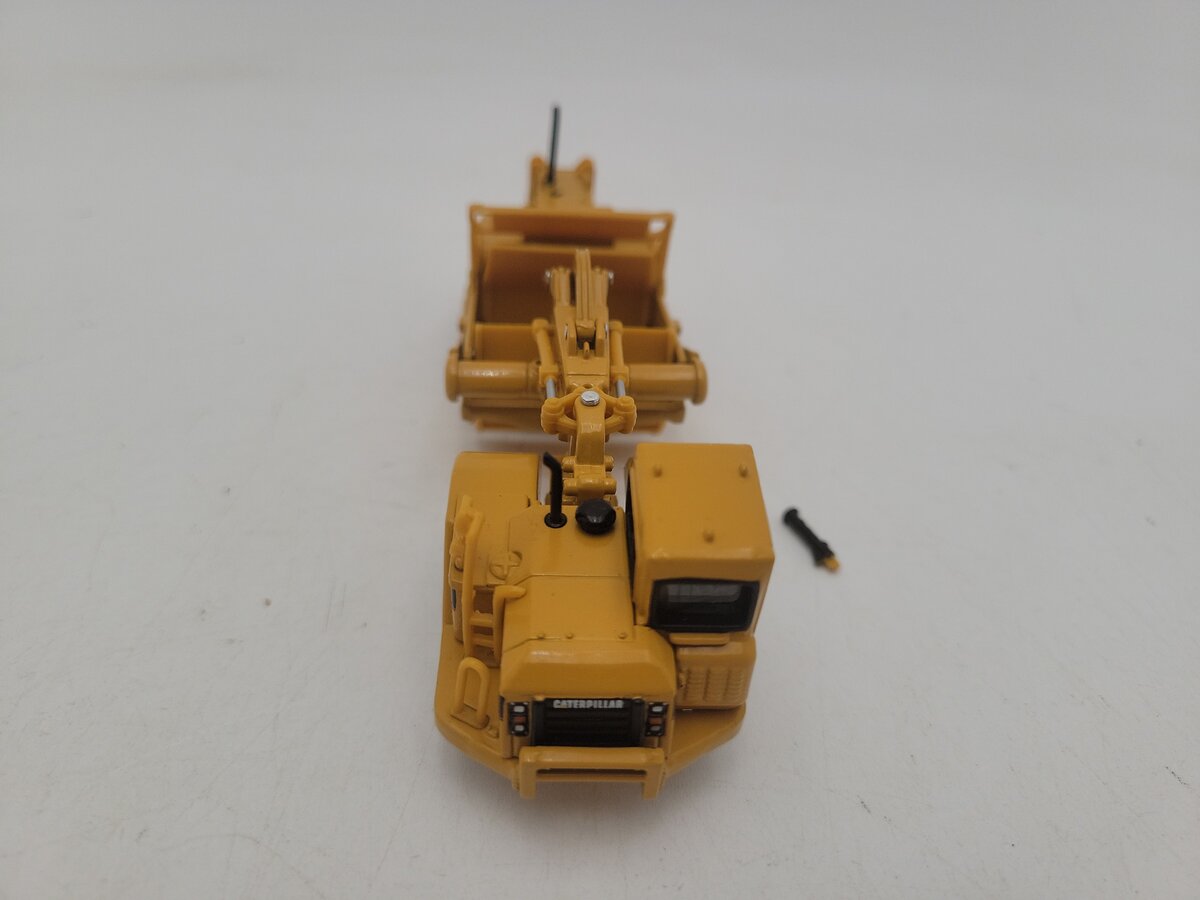 Norscot 55134 1:87 Scale Yellow Caterpillar(R) 627G Wheel Tractor Scraper EX/Box