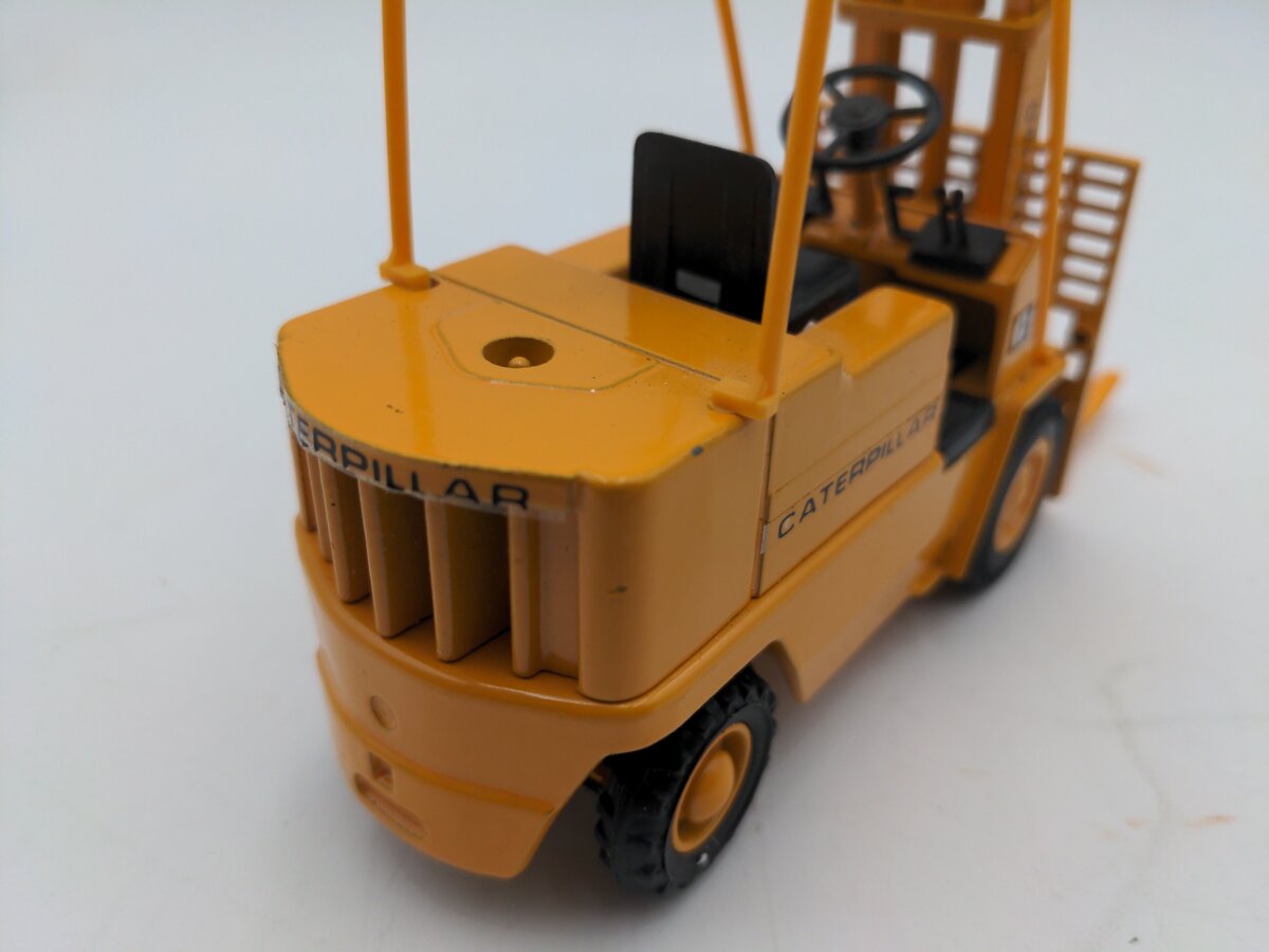 Joal 215 1:25 Scale Diecast Caterpillar V80F Forklift EX/Box