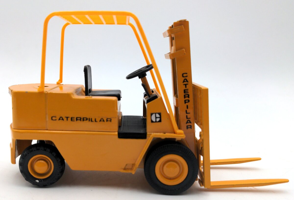 Joal 215 1:25 Scale Diecast Caterpillar V80F Forklift EX/Box