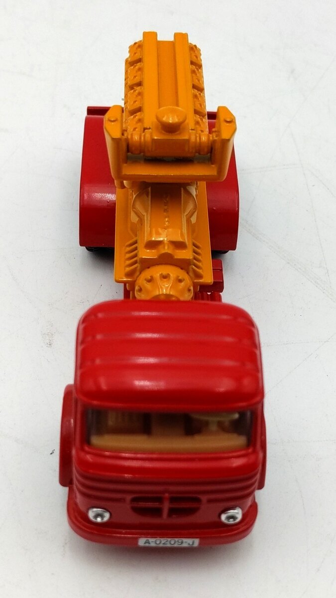 Joal 207 1:50 Scale Trailer Truck w/ Marine Motor VG/Box