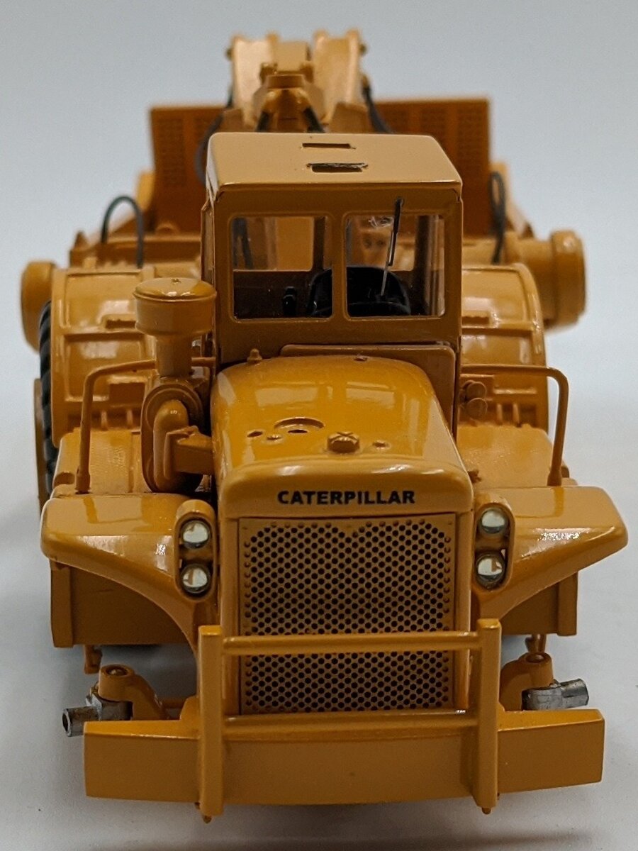 Caterpillar 660 1:50 Diecast Black Rat Caterpillar 660 Scraper VG/Box