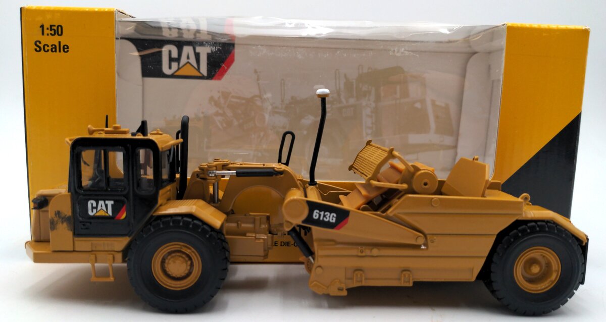 Norscot 55235 1:50 Scale Diecast Caterpillar 613G Wheel Tractor-Scraper Replica EX/Box