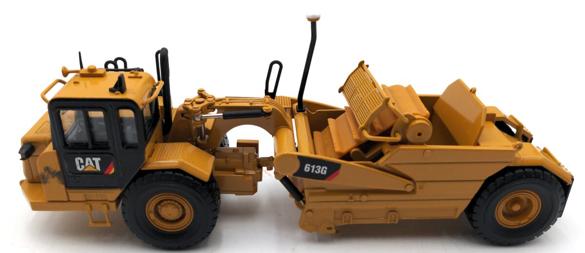 Norscot 55235 1:50 Scale Diecast Caterpillar 613G Wheel Tractor-Scraper Replica EX/Box