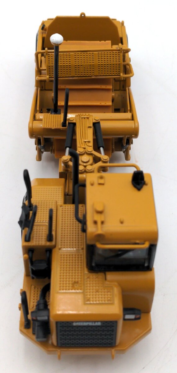 Norscot 55235 1:50 Scale Diecast Caterpillar 613G Wheel Tractor-Scraper Replica EX/Box
