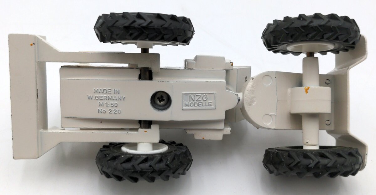 NZG 220 1:50 Scale Diecast Caterpillar 528 Log Skidder EX/Box