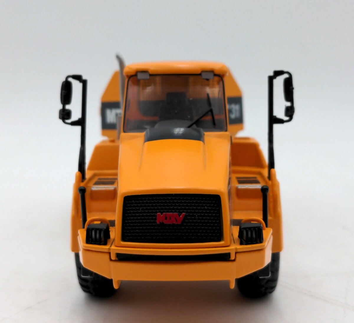 NZG 508369 1:50 Scale Moxy MT31 Articulated Dump Truck NIB