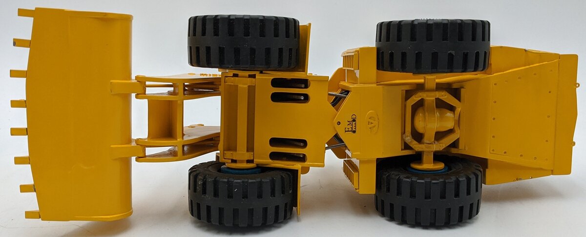 EMD 105 1:50 Diecast EMDN Michigan 675 Wheel Loader w/Blue Trim VG/Box