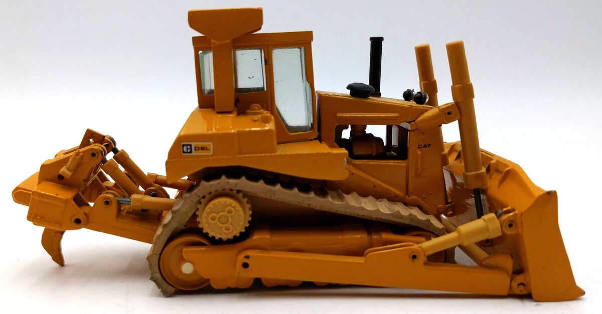 ARPRA Supermini 1:50 Scale Caterpillar D8L Bulldozer VG/Box