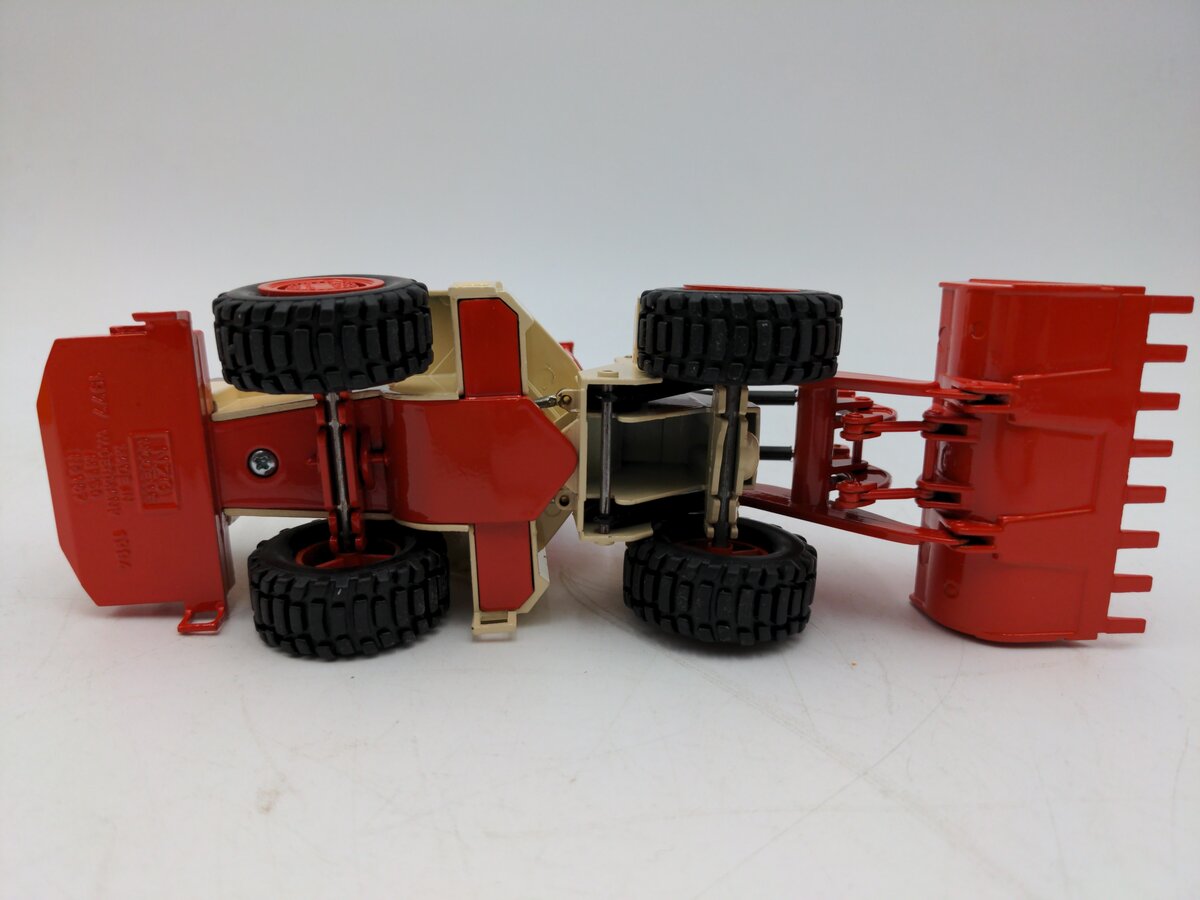 NZG 167 1:50 Scale Diecast Caterpillar 988F Wheel Loader EX/Box