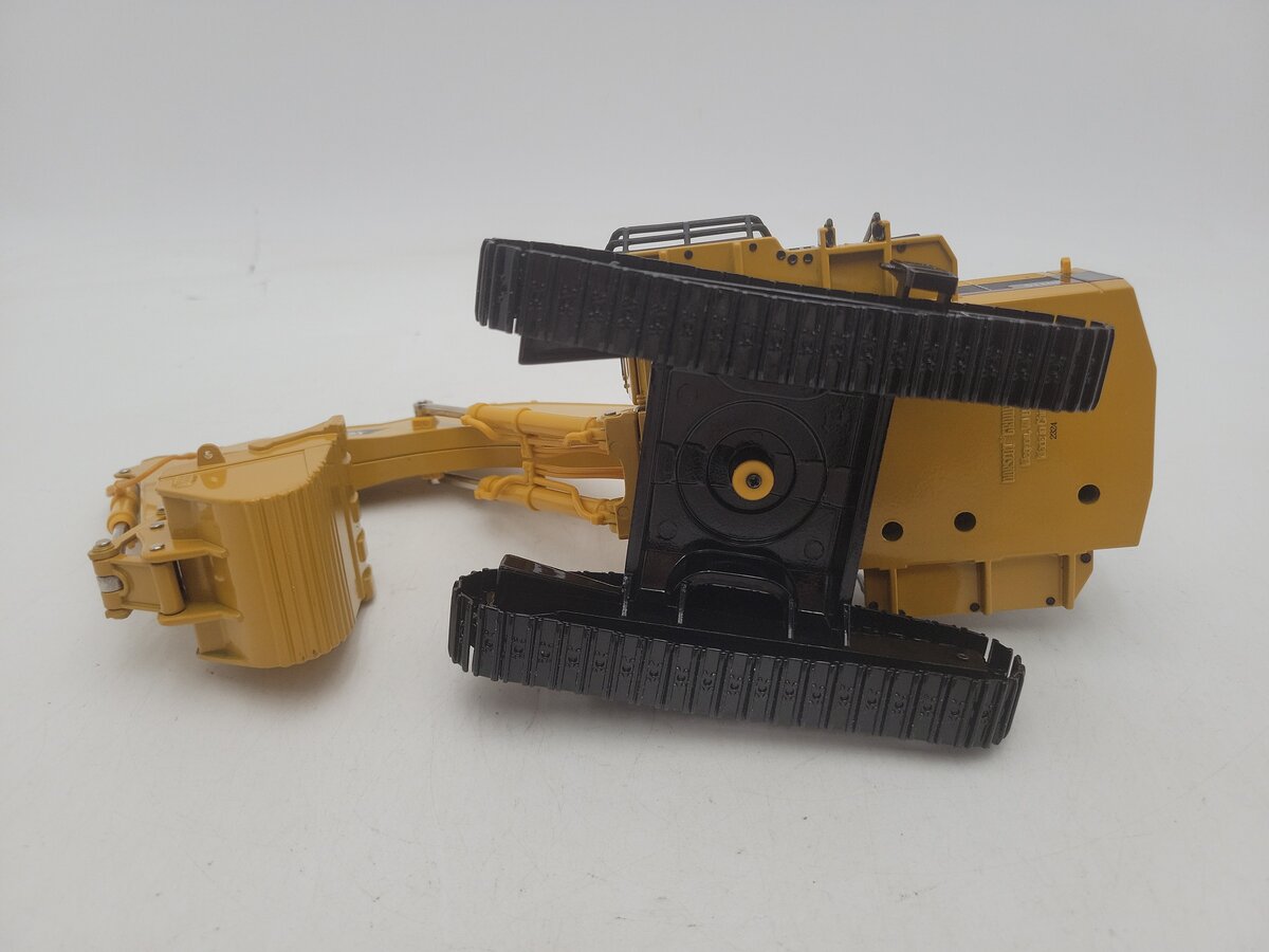 Norscot 55098 1:50 Scale Diecast CAT 5110B Hydraulic Excavator With Metal Tracks EX/Box