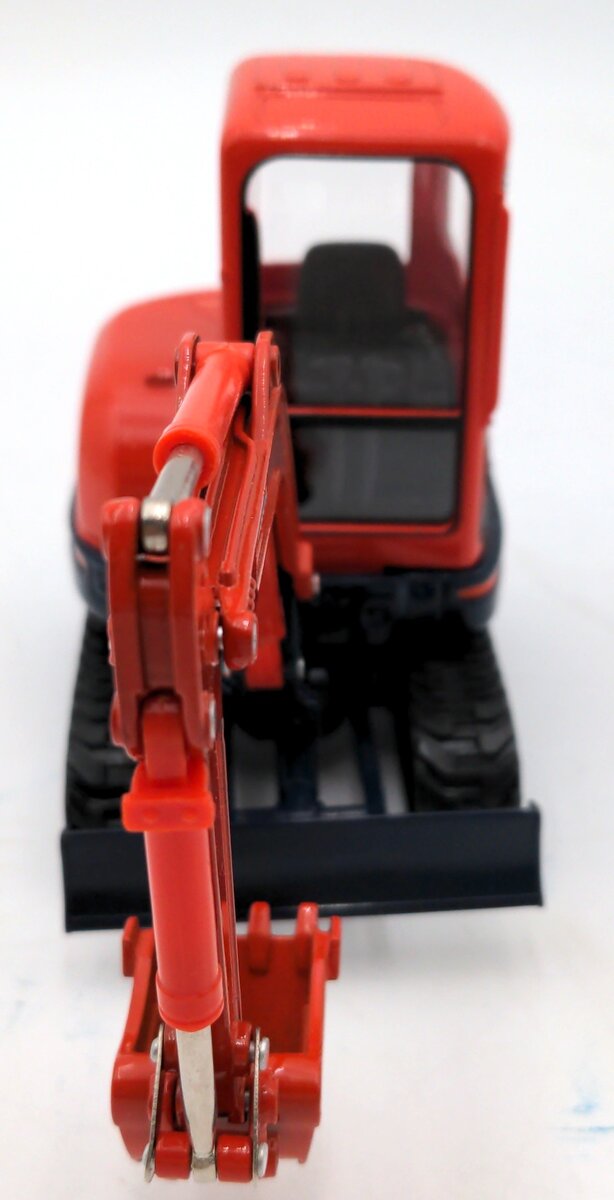 Universal Hobbies KX121-3 1:24 Scale Diecast Kubota Excavator NIB