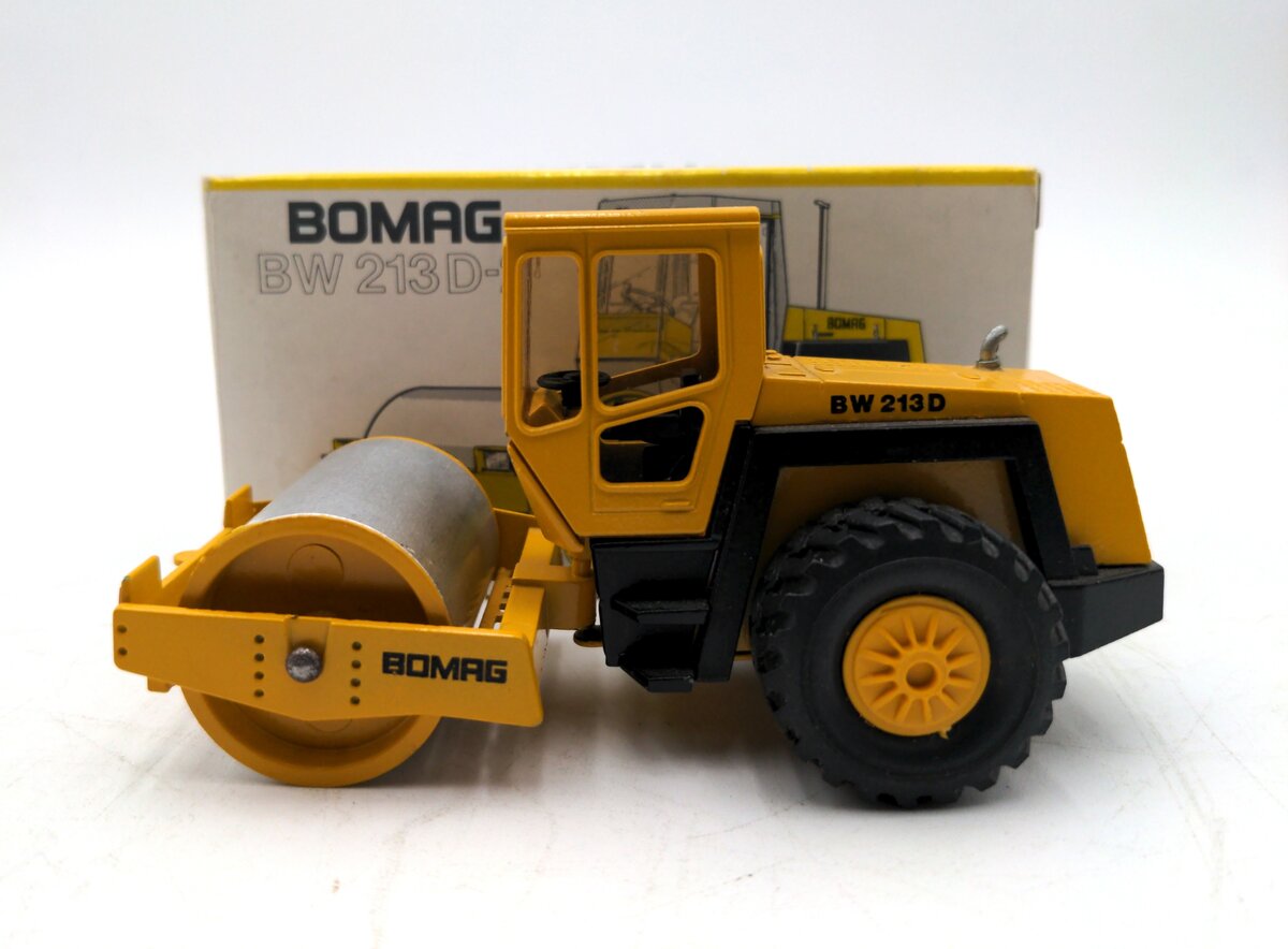 Conrad 2710 1:50 Scale BOMAG BW 213D-2 Single Drum Roller VG/Box
