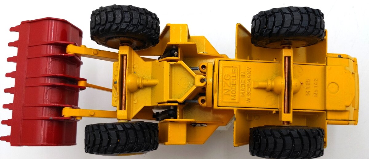 NZG 142 1:34 Scale Diecast JCB 418 Wheeled Loader EX/Box