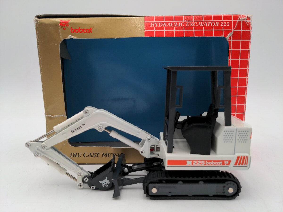 Bobcat 225 1:25 Scale Hydraulic Excavator Diecast Model EX/Box