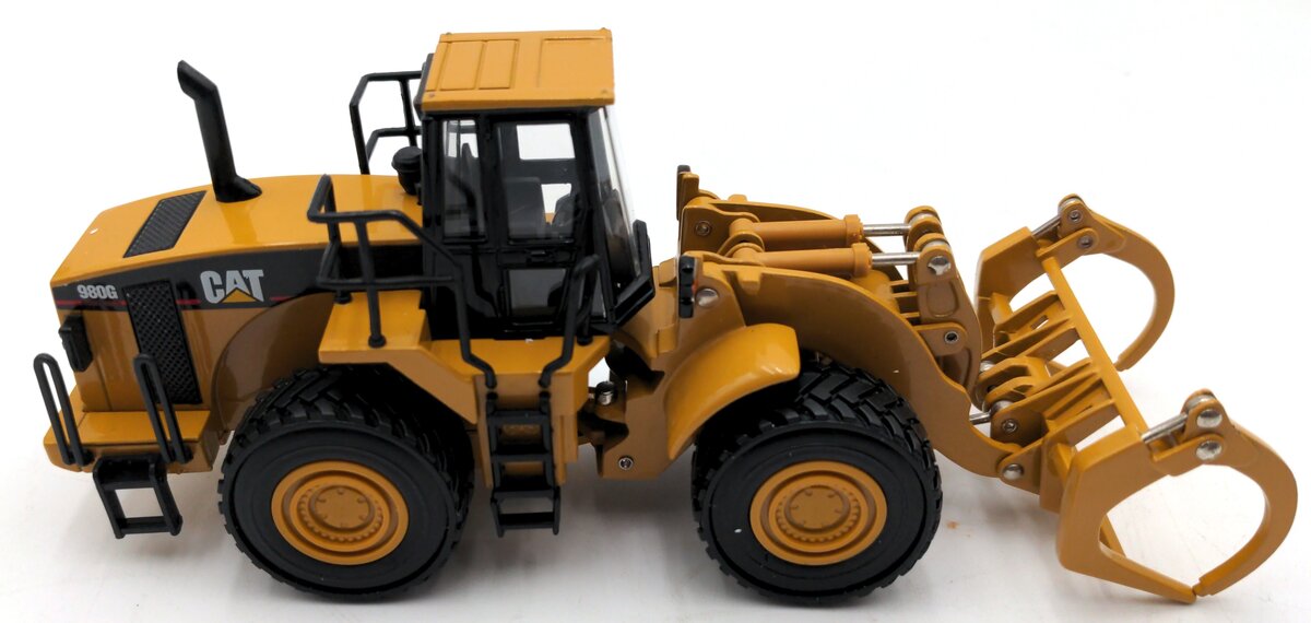 Norscot 55026 1:50 Diecast Caterpillar 980G Forest Machine