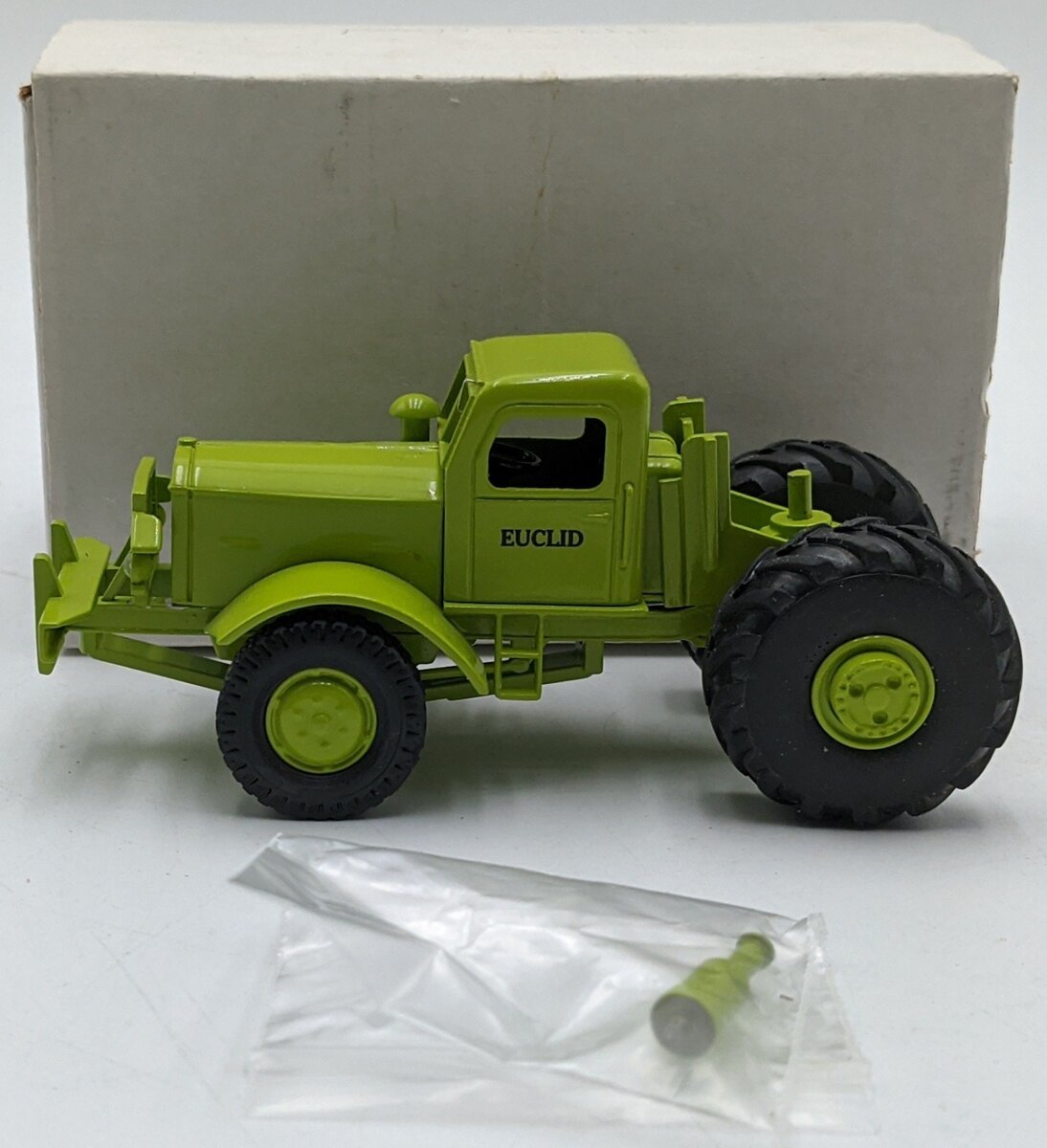 EMD EMDC10 1:50 Diecast EMDC - Euclid 14TDT Bottom Dump w/ Cab (Cab Only) NIB