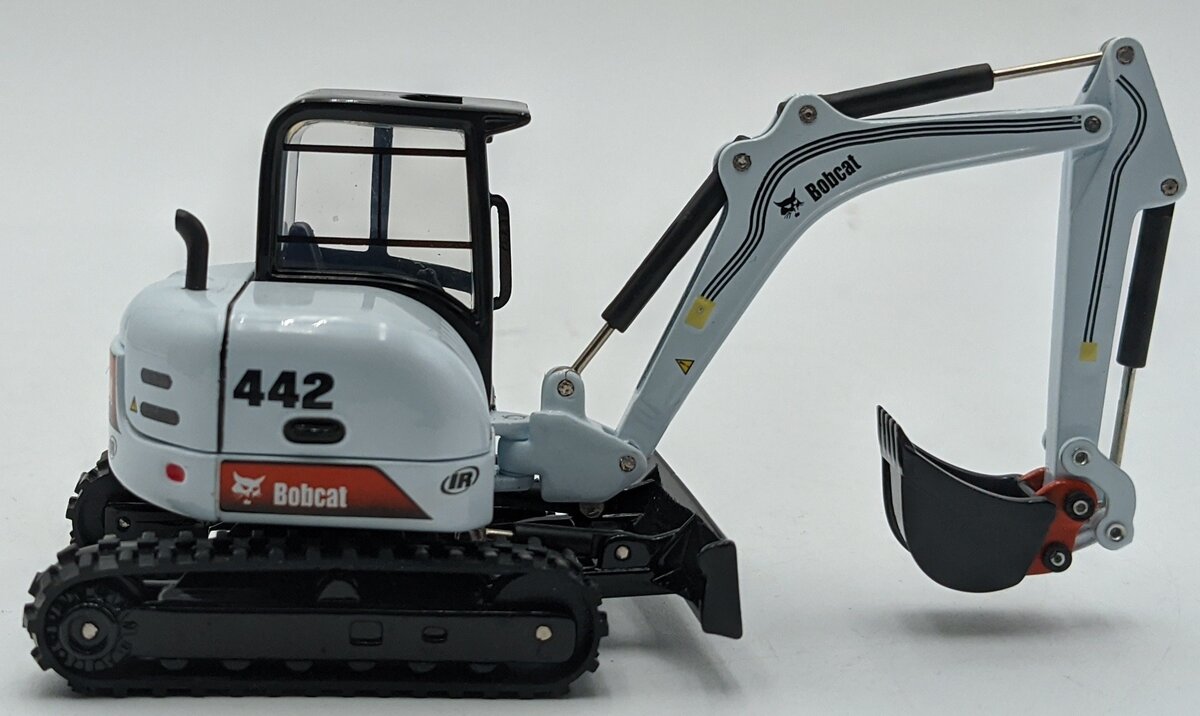 Brami Modell 1:50 Diecast Bobcat X442 Excavator NIB
