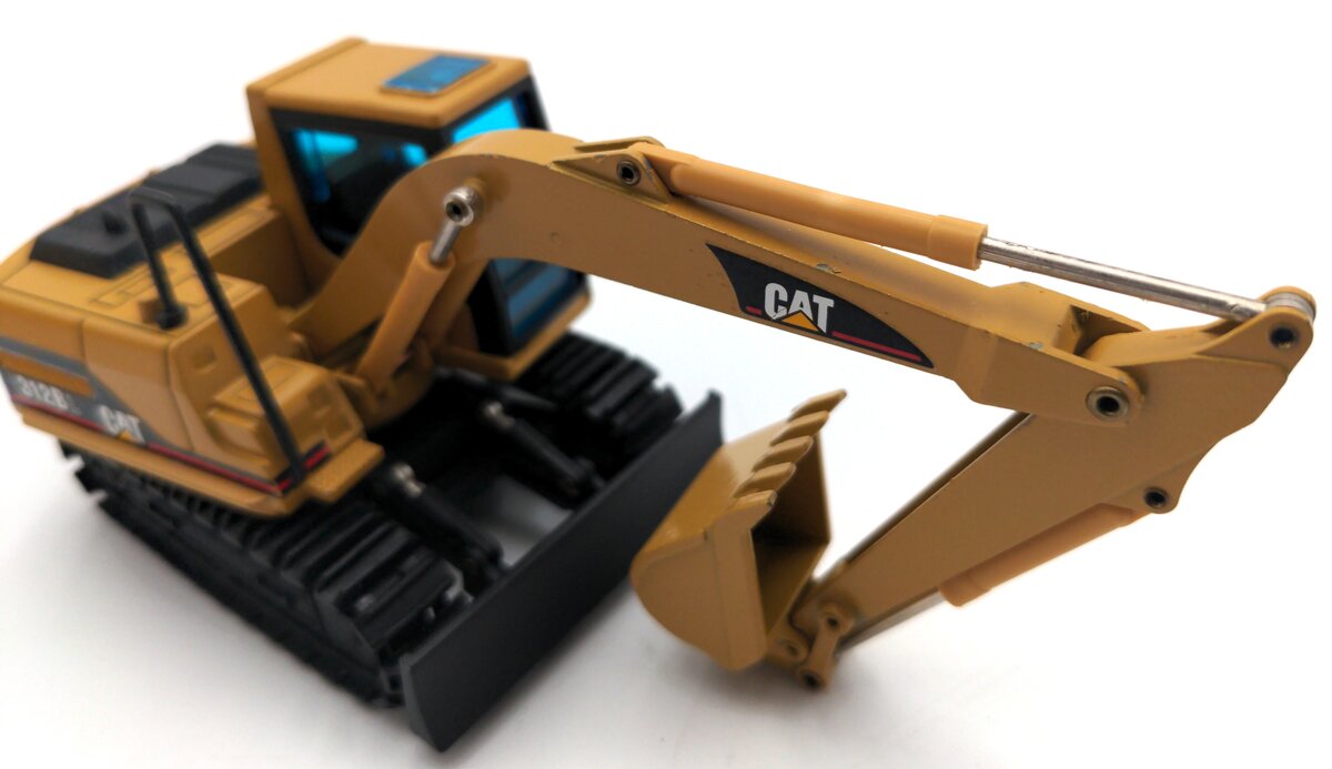 NZG 414 1:50 Scale Diecast Caterpillar 312B L Hydraulic Excavator EX/Box