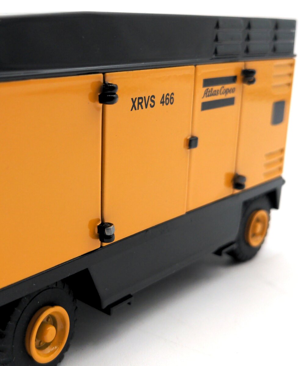 NZG 510 1:35 Scale Diecast Atlas Copco XRVS 466 Compactor EX/Box