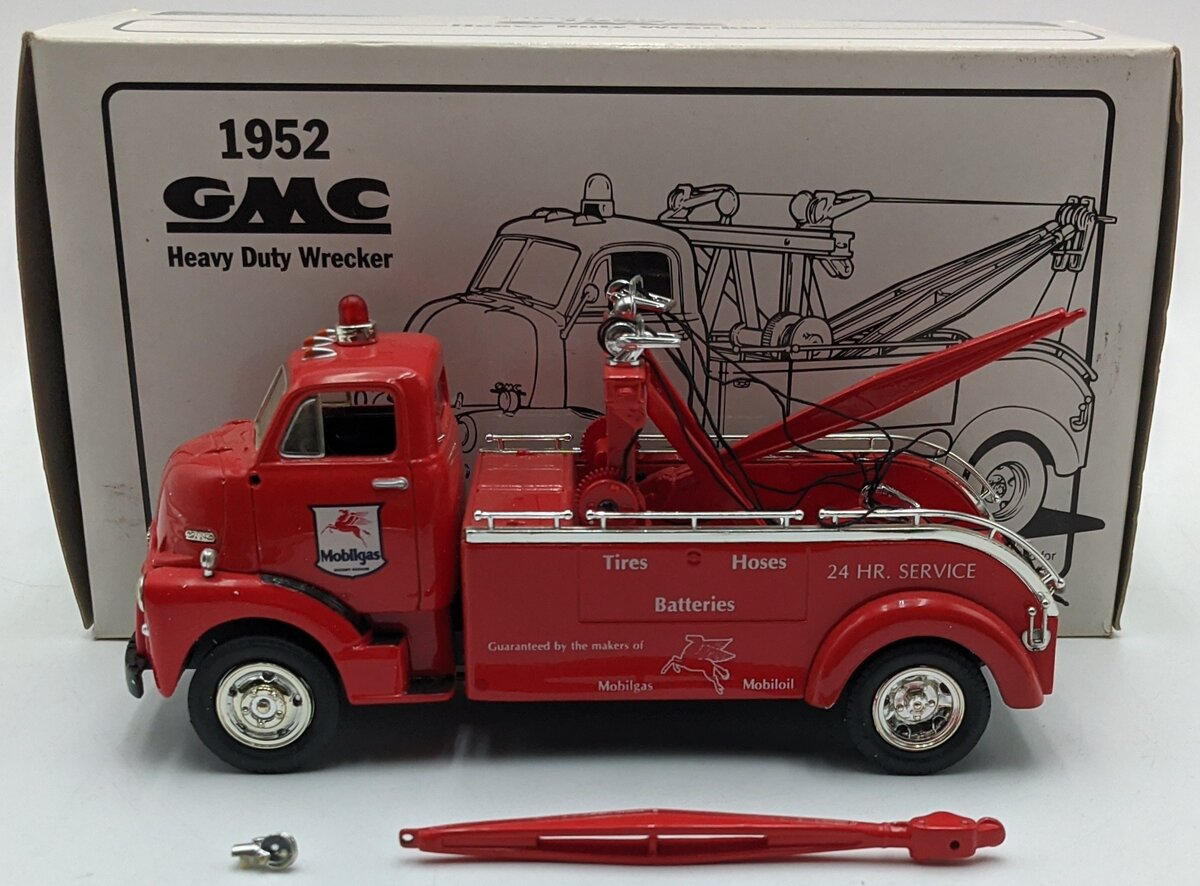 First Gear 10-1035 1:34 Diecast 1952 GMC Heavy Duty Wrecker Police Dpt. Traffic VG/Box