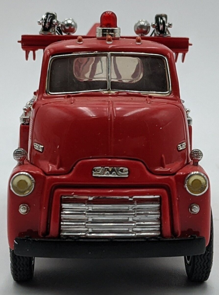First Gear 10-1035 1:34 Diecast 1952 GMC Heavy Duty Wrecker Police Dpt. Traffic VG/Box
