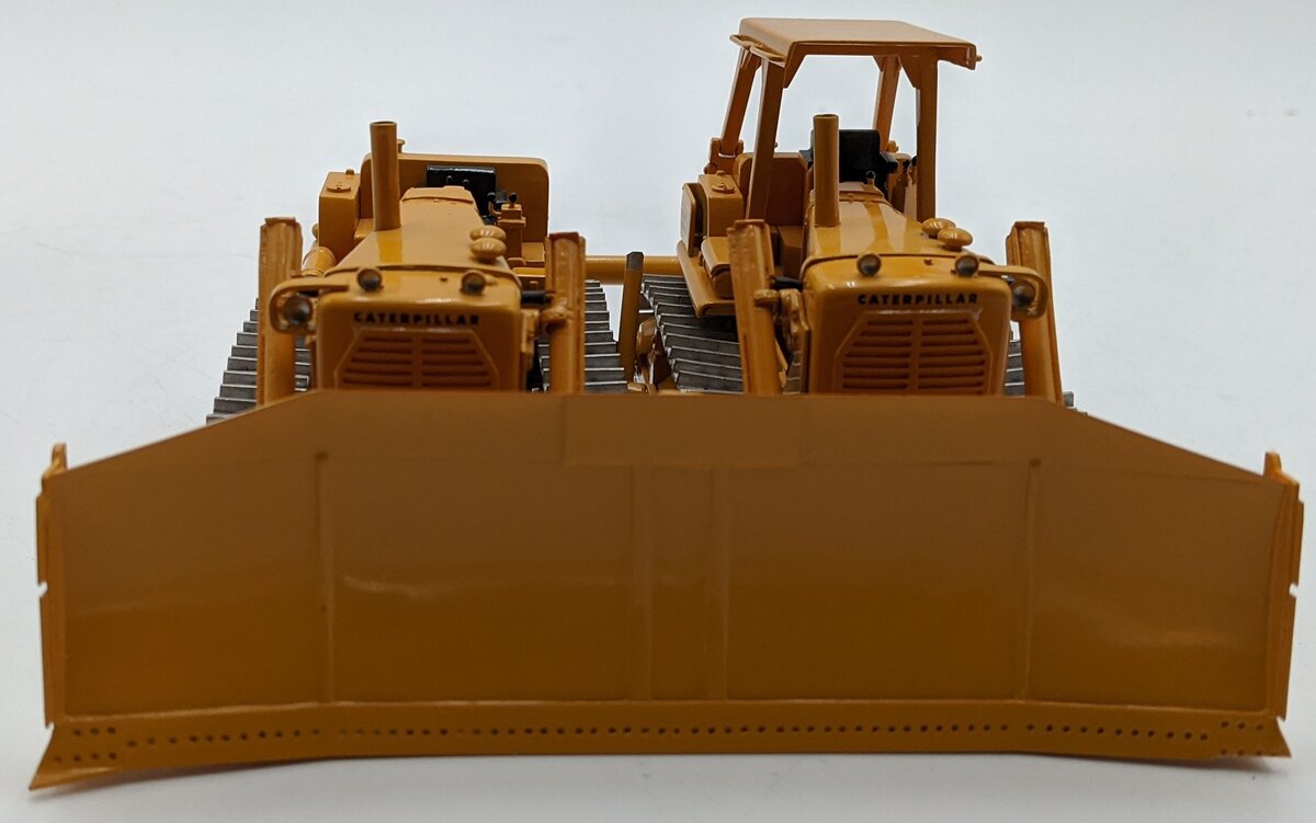 EMD N098 1:50 Diecast EMDN Caterpillar D9G SxS w/Straight Blade VG/Box