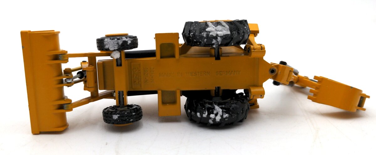 NZG 285 1:50 Scale Caterpillar 416 Backhoe Loader NIB