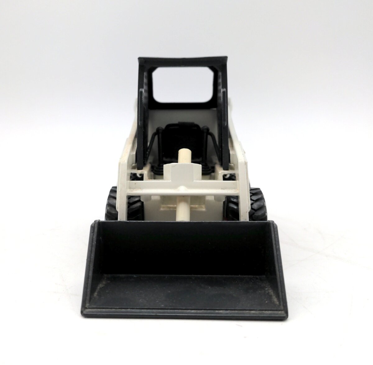 Melroe 4431 1:19 Scale Bobcat Loader Model 743 LN/Box