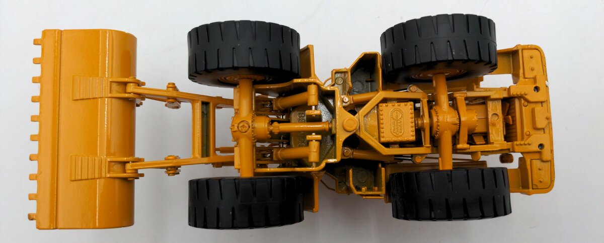 CCM 988 1:48 Scale Diecast Caterpillar Wheel Loader NIB