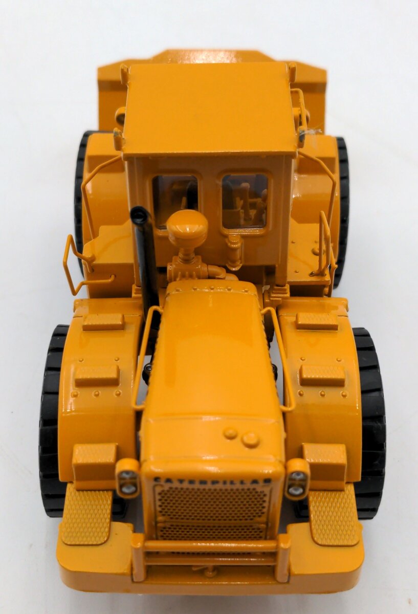 CCM 988 1:48 Scale Diecast Caterpillar Wheel Loader NIB