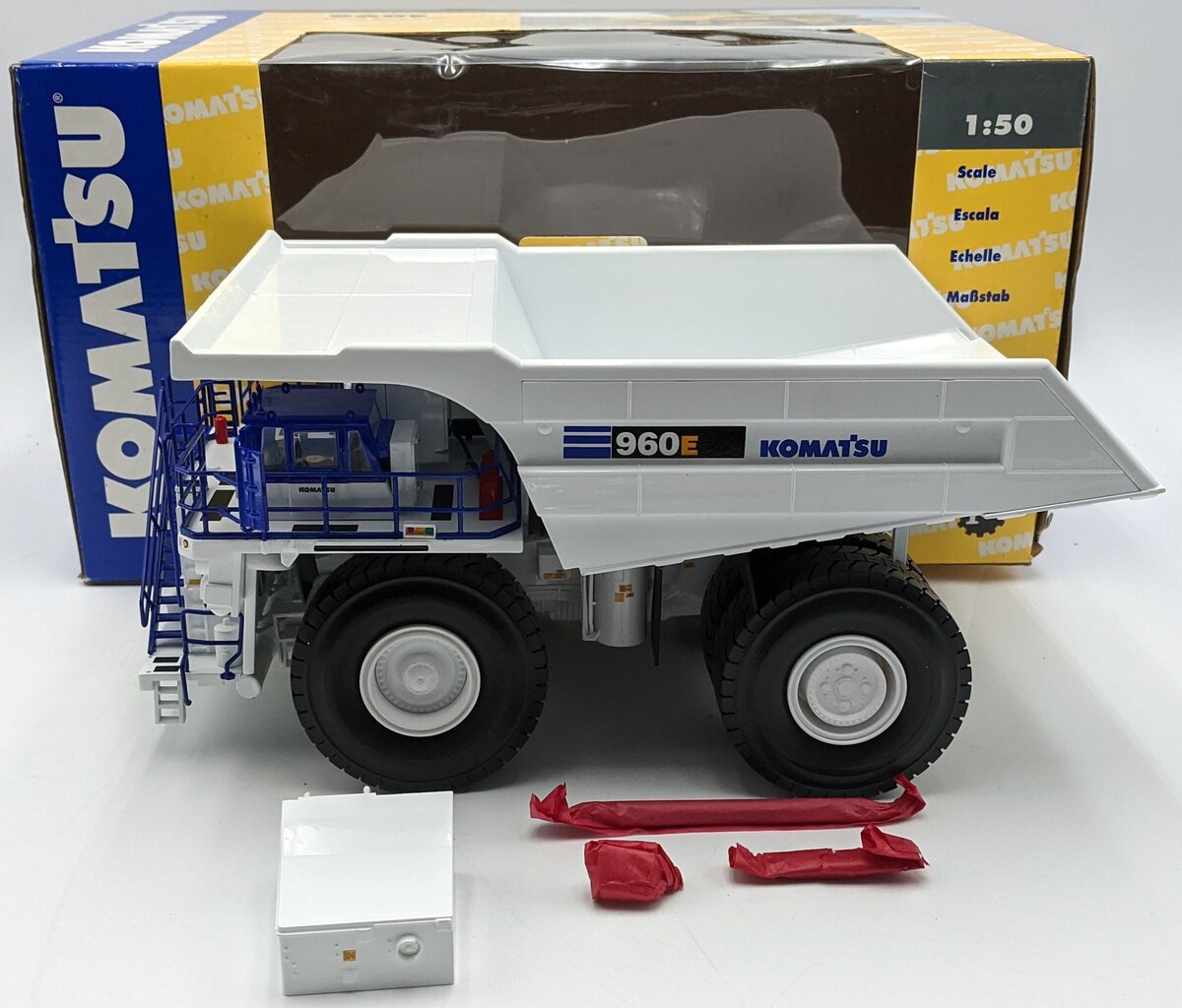 First Gear 50-3138 1:50 Diecast Komatsu-960E Mining Dump Truck NIB