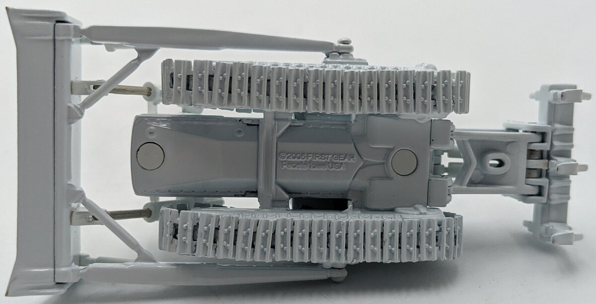 First Gear 89-0305 1:87 Diecast White Intl. Harvester TD-25 Crawler w/Ripper NIB