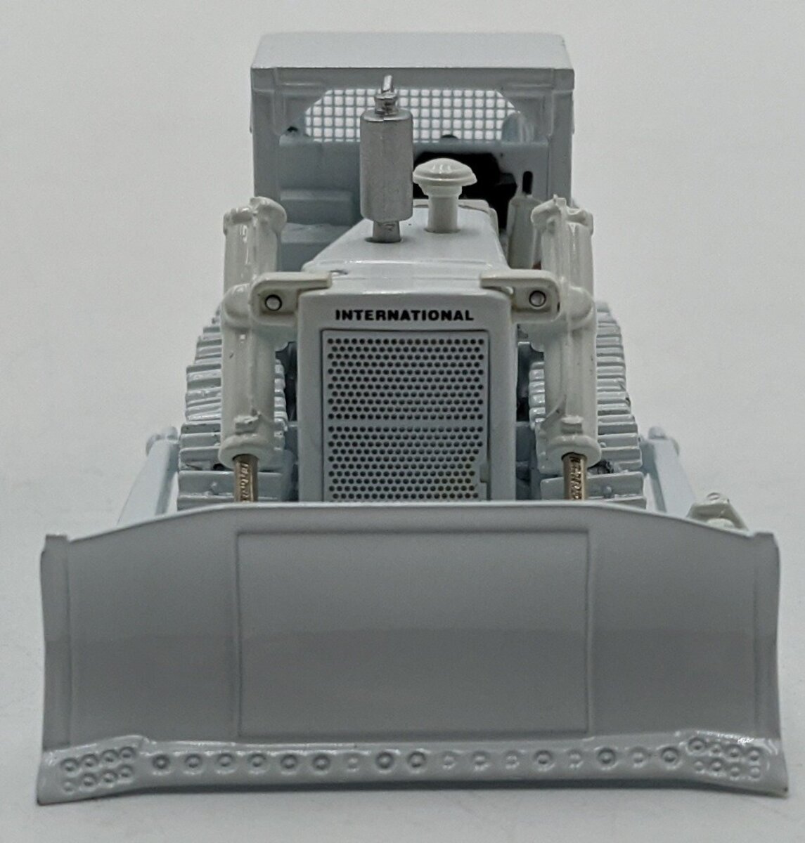 First Gear 89-0305 1:87 Diecast White Intl. Harvester TD-25 Crawler w/Ripper NIB
