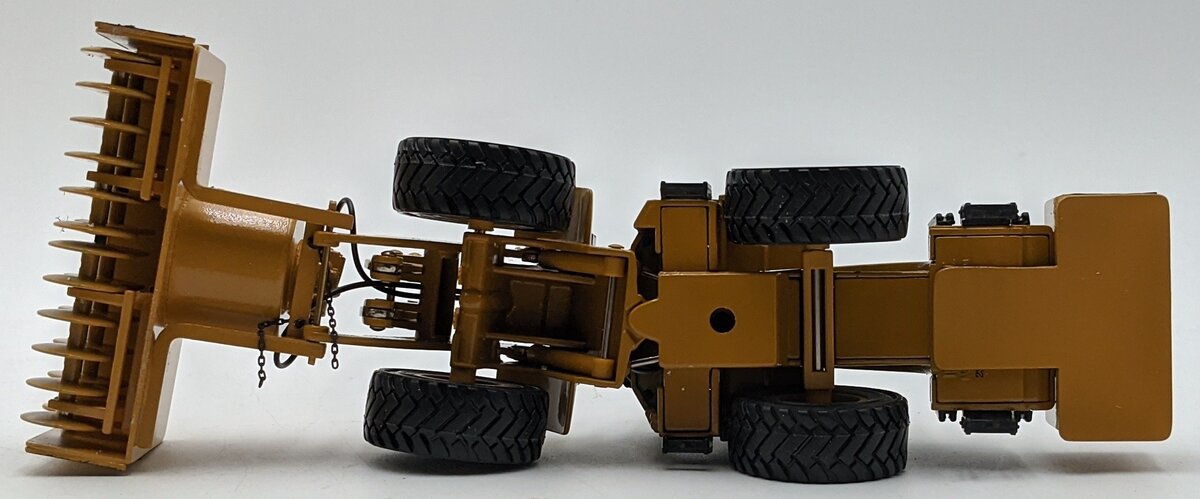 Custom Built  1:50 Diecast Caterpillar 980G Snow Plow Custom/Box