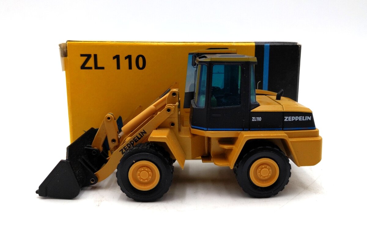 NZG 439 1:50 Scale Zeppelin ZL 110 Wheel-Type Loader NIB