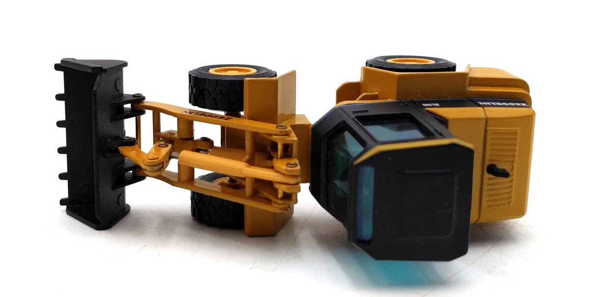 NZG 439 1:50 Scale Zeppelin ZL 110 Wheel-Type Loader NIB