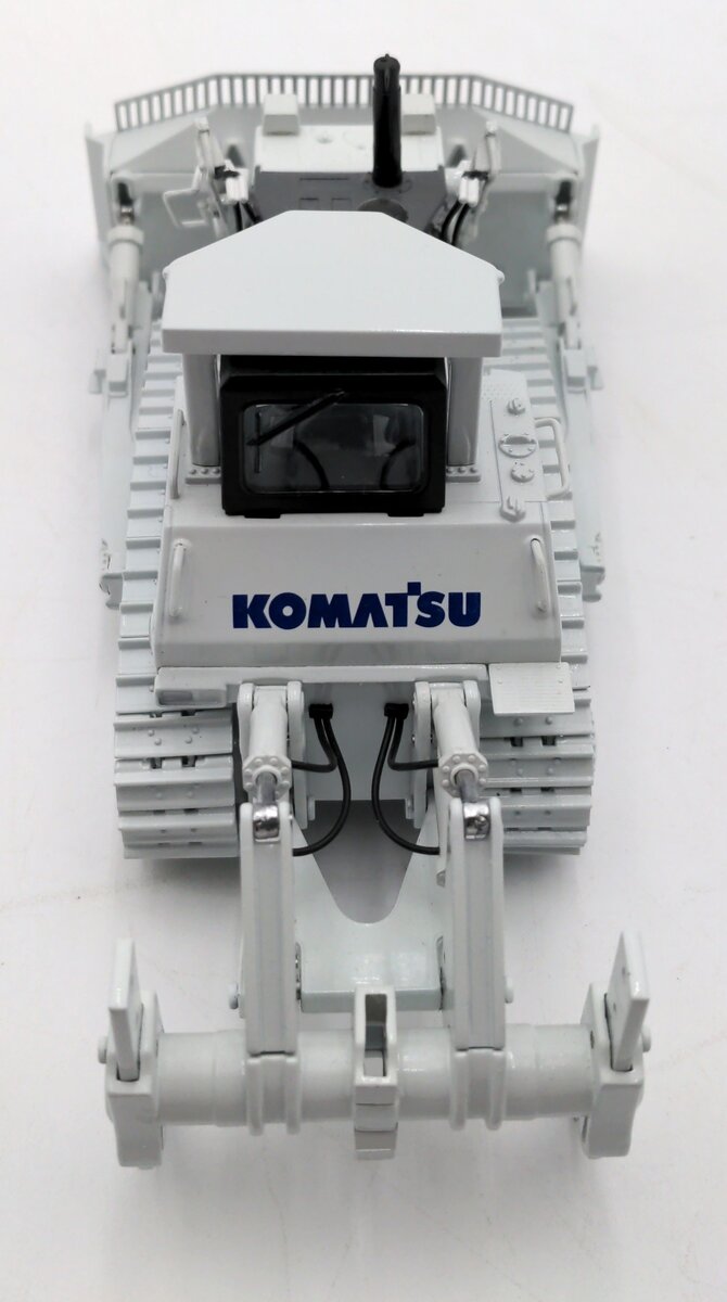 First Gear 50-0216 1:50 Komatsu D375A-6 Dozer with Ripper (White) NIB
