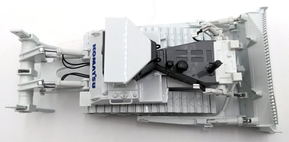 First Gear 50-0216 1:50 Komatsu D375A-6 Dozer with Ripper (White) NIB