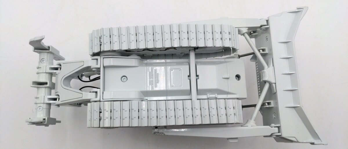 First Gear 50-0216 1:50 Komatsu D375A-6 Dozer with Ripper (White) NIB