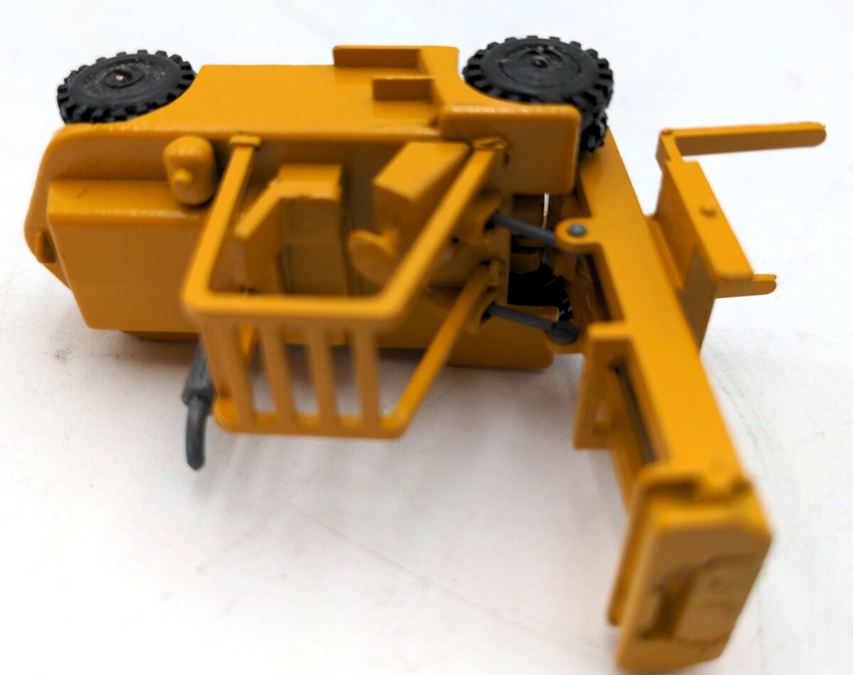 NZG 124 1:87 Scale Diecast CAT B25 Lift Truck EX/Box