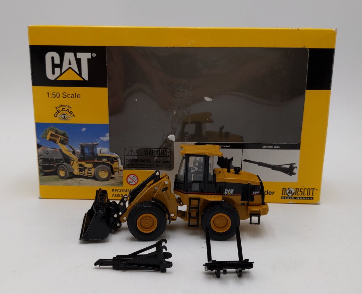 Norscot 55057 1:50 Diecast Caterpillar 924G Versalink Wheel Loader w/Work Tools LN/Box