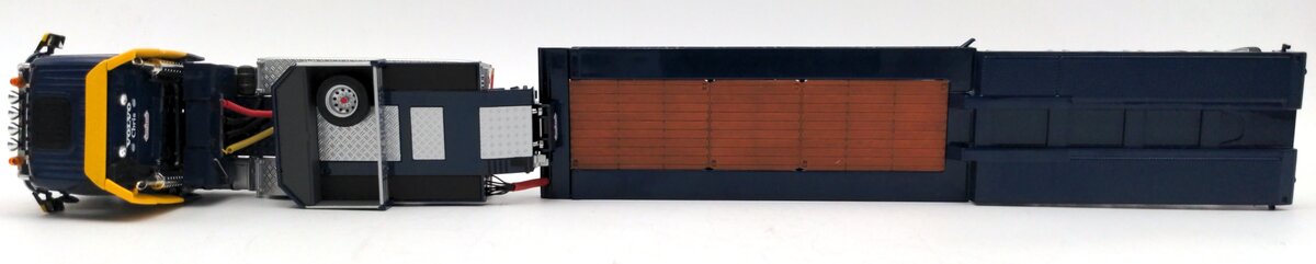 WSI 9358 1:50 Scale East West Volvo FH Globe XL 8x4 w/ Euro Low-Loader LN/Box
