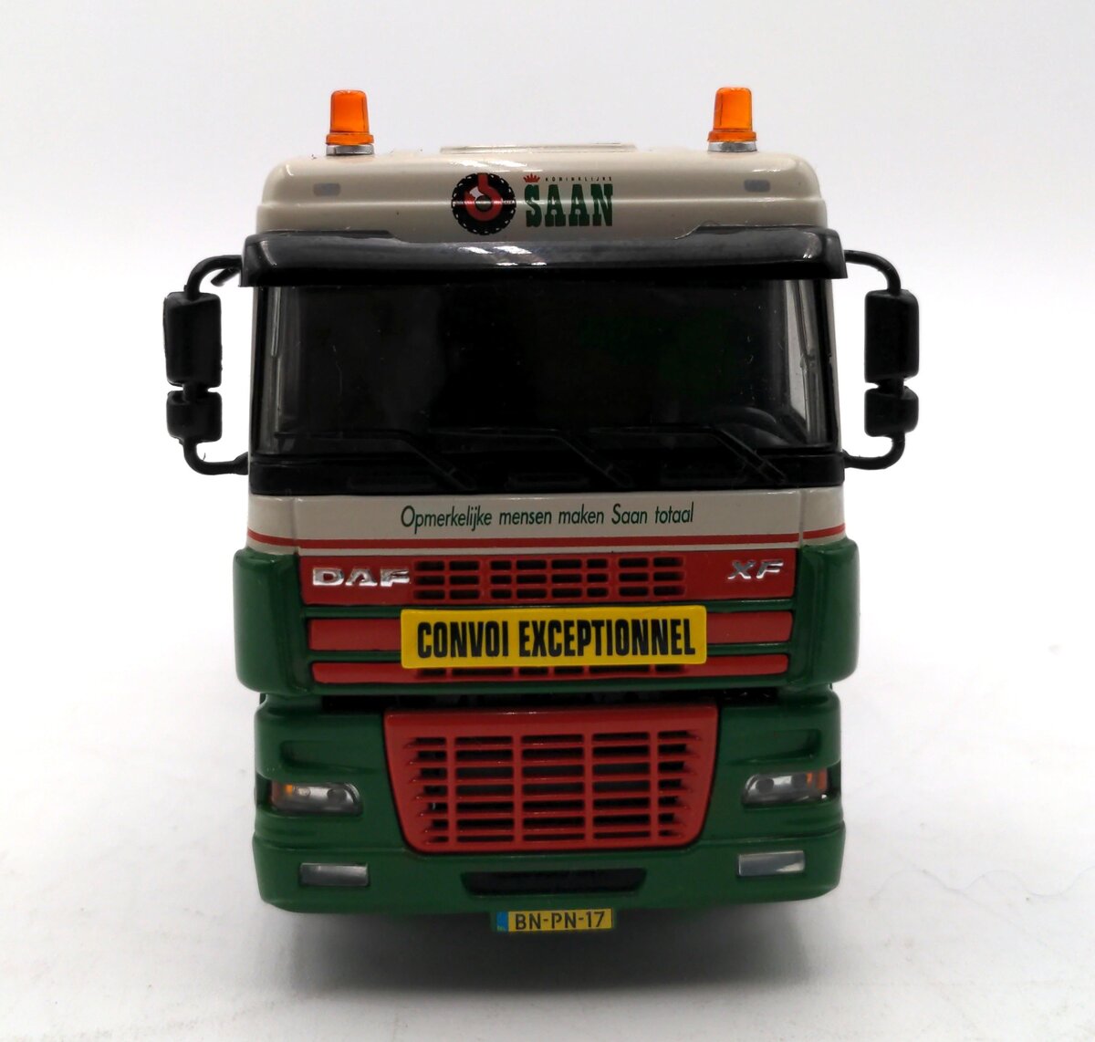WSI 9270 1:50  Koninkijke Saan DAF XF95 6x4 w/ Nooteboom 4-axle Euro low loader VG/Box
